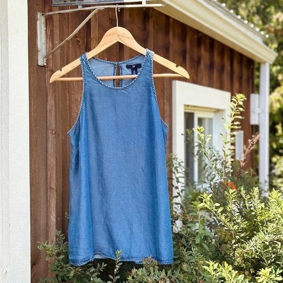 GAP Tops - Gap  Summer Tank Top - chambray style - sleeveless - S